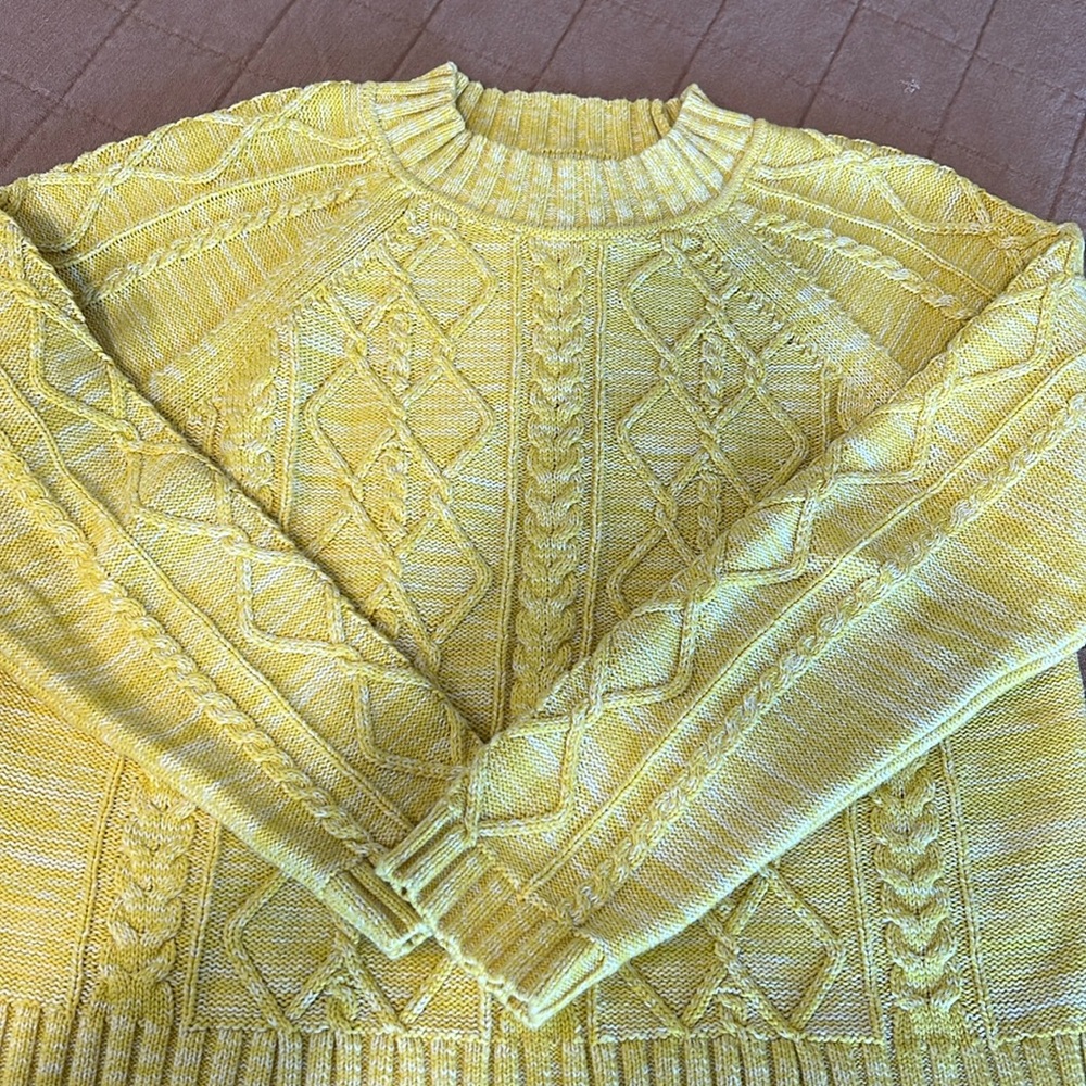 Gap Cable Knit sweater